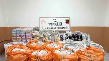 Jandarma Geçit Vermedi: Van’da Yol Kontrolünde Milyonluk Kaçakçılık