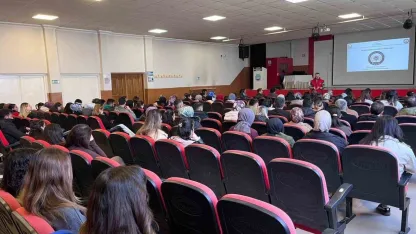 Kars Emniyeti’nden Yeni Öğretmenlere Terörle Mücadele Eğitimi