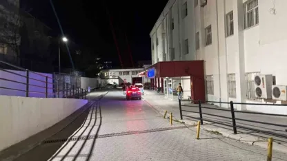 Eskişehir’de ‘Yan Bakma’ Kavgası Kanlı Bitti: 1 Ağır Yaralı, 3 Gözaltı