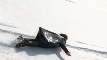 Kösedağ Zirvesinde Eğlenceli Anlar: Poşetle Kaydılar