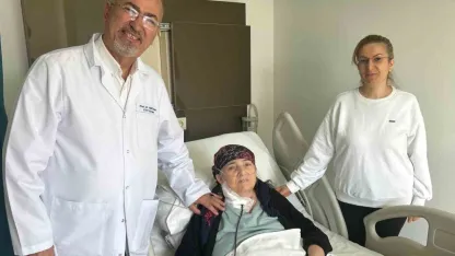 Hakkârili Hastanın 20 Yıllık Korkusunu Halil Başel Bitirdi