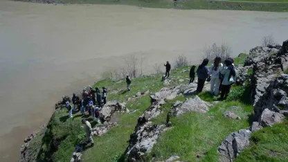 Muş'ta Teorik Eğitim Pratiğe Dönüşüyor: Şelalede Çekim