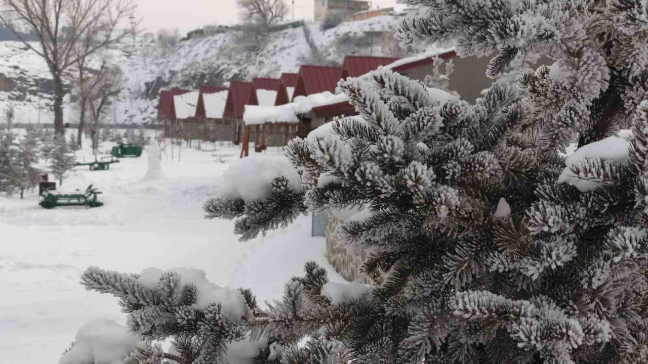 Bahar Geldi Derken Kış Geri Döndü: Ardahan’da Tipi ve Dondurucu Soğuk Etkili Oluyor