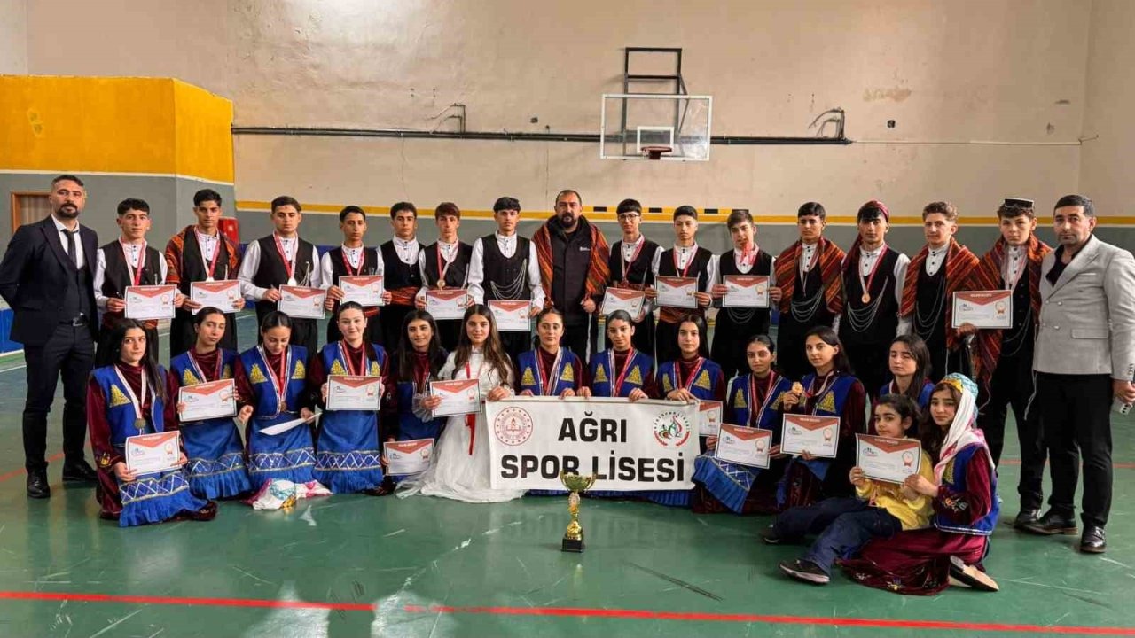 Doğu Anadolu'nun Yıldızları Ağrı'da Buluştu: Spor Lisesi'nden Büyük Başarı