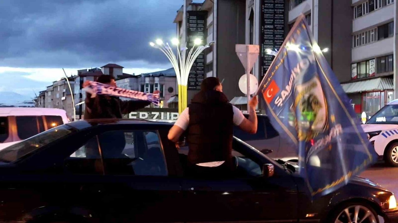 Erzurumspor FK Süper Lig Kapısını Araladı: Caddeler Bayram Yerine Döndü