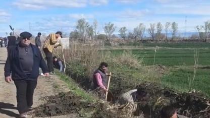 Evci Köyünde Seferberlik: Kürekler Bu Kez Bereket İçin Sallandı