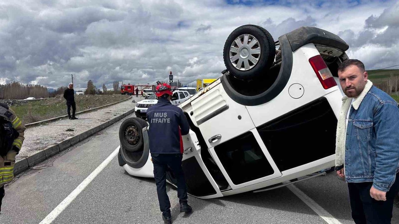 GoKontrolden Çıkan Araç Ters Döndü
