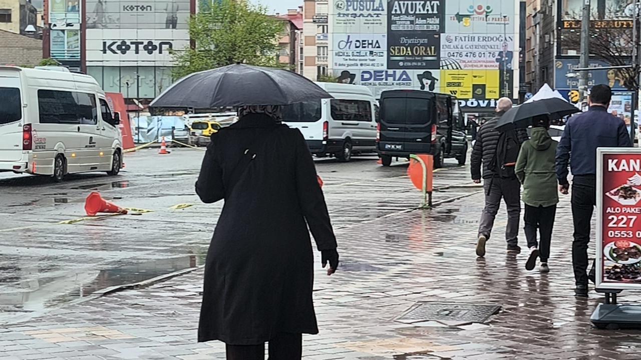 Iğdır Güne Sağanak Yağmurla Uyandı