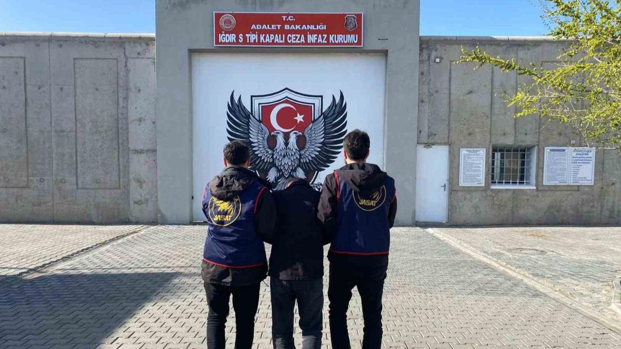 Iğdır Jandarmasından Kaçış Yok: 10 Yıl Hapis Cezası Bulunan Şahıs Yakalandı