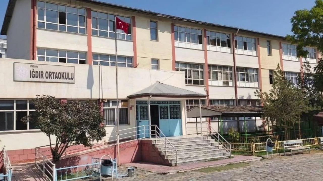 IĞDIR LİSESİ: BİR ŞEHRİN HAFIZASINA DOKUNMAYIN