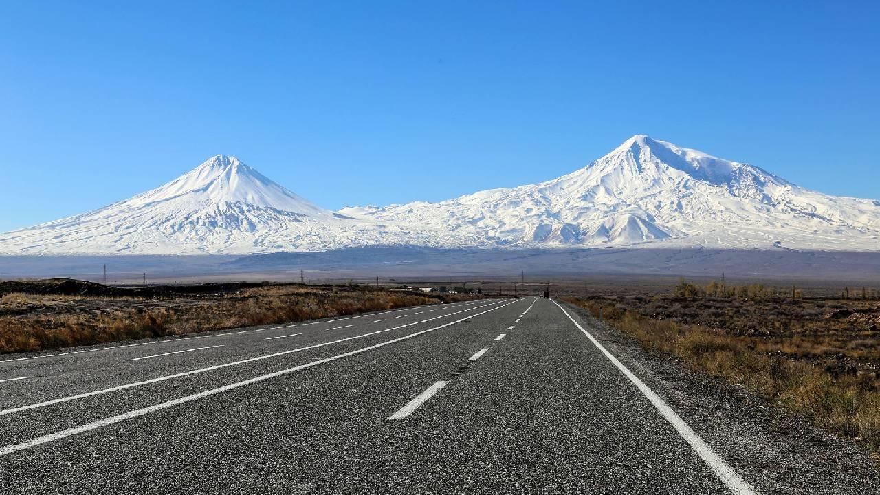 Iğdır'da 19 Mayıs Ruhu Küçük Ağrı’Nın Zirvesine Taşınıyor