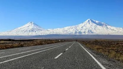 Iğdır'da 19 Mayıs Ruhu Küçük Ağrı’Nın Zirvesine Taşınıyor