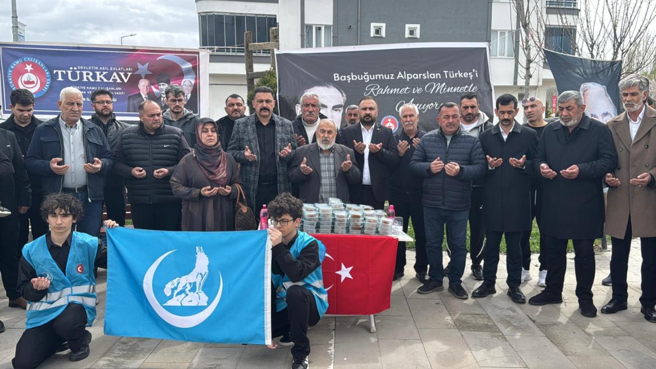 Iğdır’da Başbuğ Alparslan Türkeş İçin Anlamlı Anma Programı