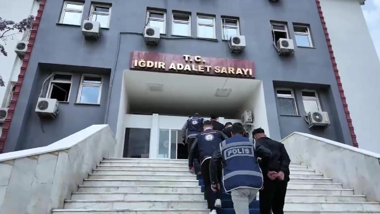 Iğdır'da Göçmen Kaçakçılığı Operasyonu: Çocuk Şahıs Kurtarıldı, 3 Tutuklama