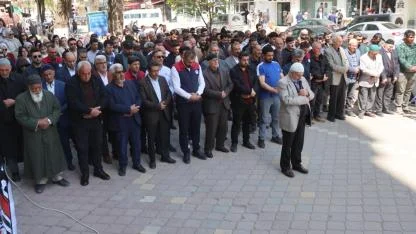 Iğdır’da Okul Saldırılarında Hayatını Kaybedenler İçin Gıyabi Cenaze Namazı Kılındı