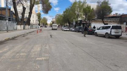 Iğdır’da Trafikte "Görünmez" Tehlike: Yaya Çizgileri Silindi!