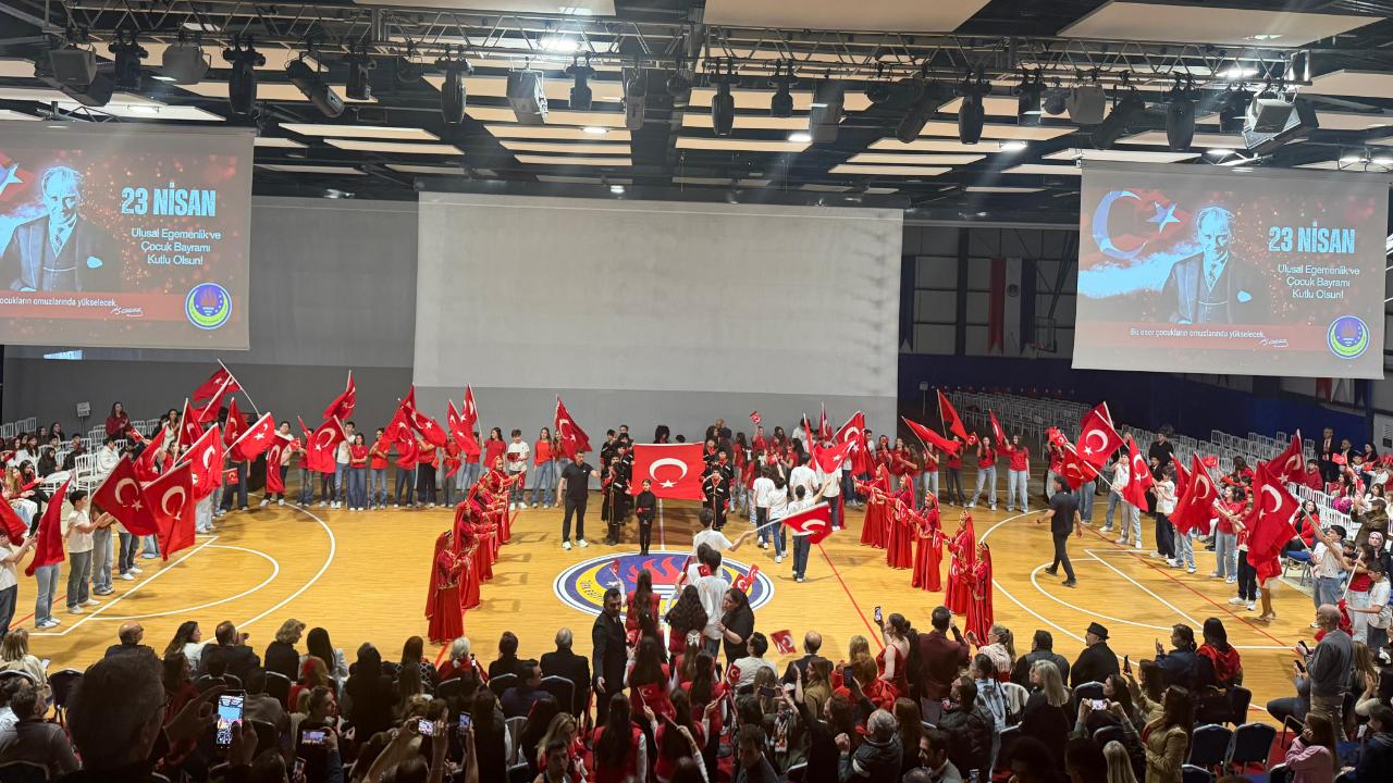 Iğdır’ın Kafkas Ekibi İstanbul’da Sahne Aldı: Büyük Beğeni