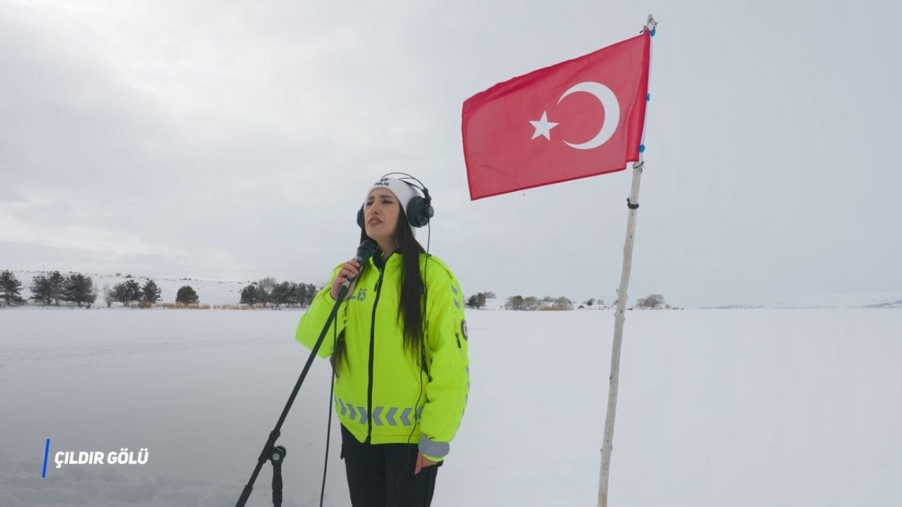 Kars Emniyeti'nden Polis Haftası'na Özel Müzikli Kutlama: Emniyet İçin Çal Huzur İçin Söyle