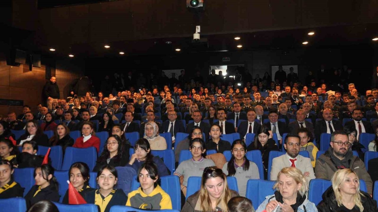 Kars'ta Bayram Gururu: Milli Eğitim Müdürü Kaya'dan Geleceğin Teminatlarına Kritik Mesajlar