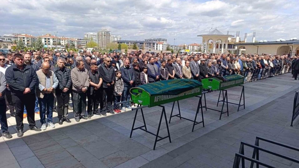 Komşu Cinayetine Kurban Giden Yaşlı Çift Son Yolculuğuna Uğurlandı