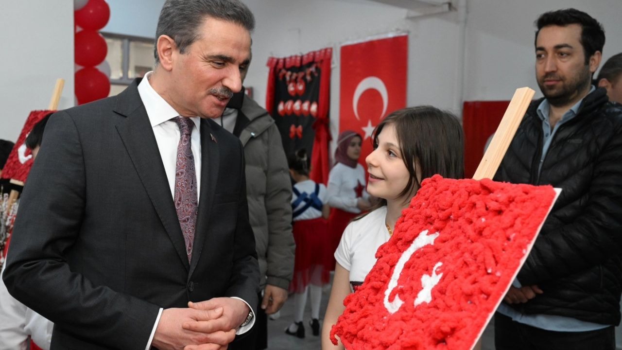 Kültür Kurumu İlkokulu Öğrencilerinden Anlamlı Bayrak Sergisi