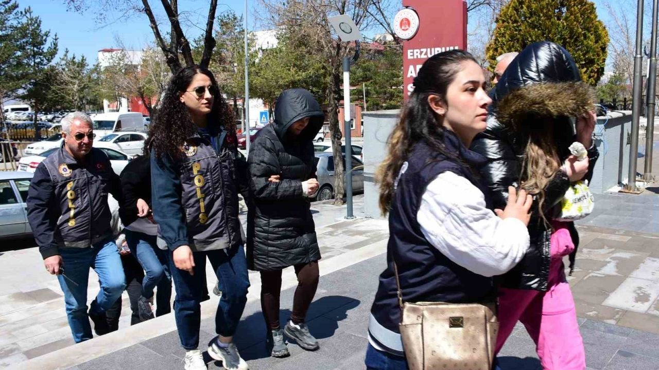 Masaj Salonu Görünümlü Fuhuş Çetesine Operasyon: 10 Gözaltı