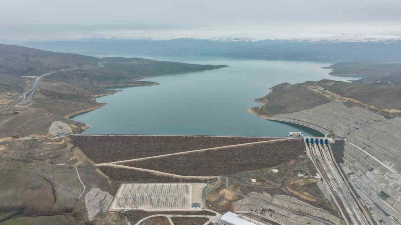 Muş Barajlarında Bahar Bolluğu: Enerji Üretimi ve Sulama Planlaması Kesintisiz Sürüyor