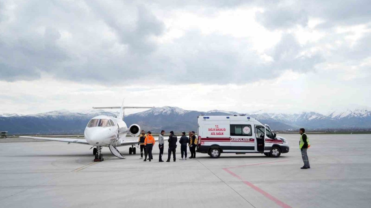 Muşlu Bebek Tam Donanımlı Ambulans Uçakla Ankara’ya Sevk Edildi