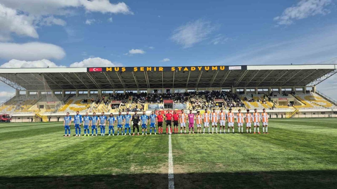 Muşspor’dan Tarihi Fark: 10 Kişi Kaldığı Maçta Adanaspor’u Dağıttı