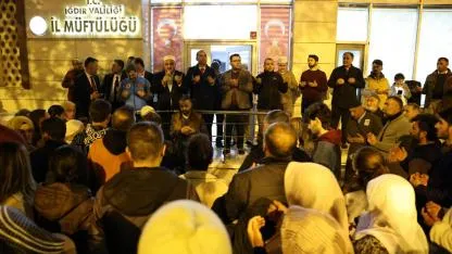 Vali Taşolar Hacıları Uğurladı: "Dualarınızda Bizi Unutmayın"