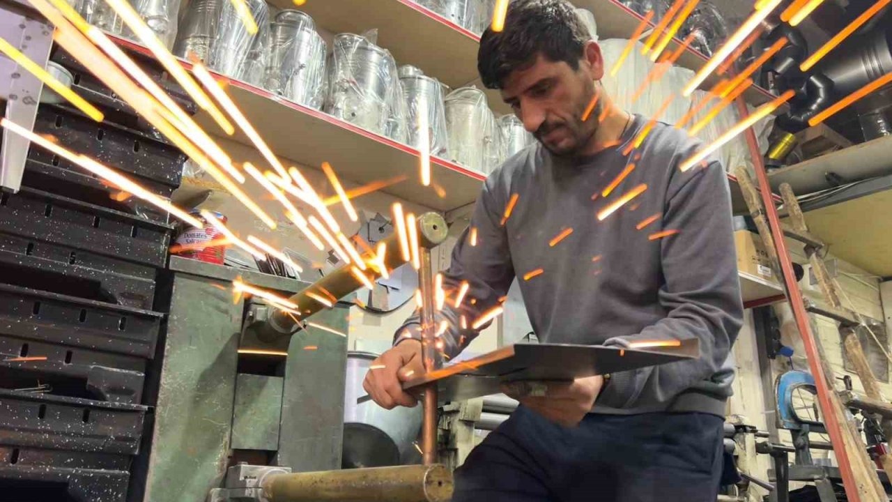 Van Tarihi Sobacılar Çarşısı’nda Yaz Sezonu Gecikmeli Başladı