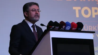 "Türkiye Soykırıma Dur Diyen Tek Ülkedir": Bakan Yumaklı’dan Van’da Önemli Açıklamalar