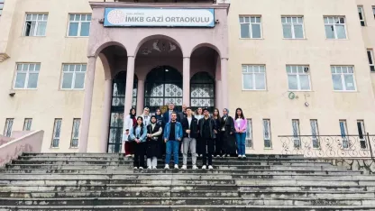 Ağrılı Öğrencilerden Öğretmenlere Waffle Sürprizi: Gastronomi Kulübü Moral Depoladı