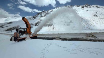 Van-Bahçesaray Yolu Açılıyor: 5 Aylık Kar Esareti Sona Eriyor