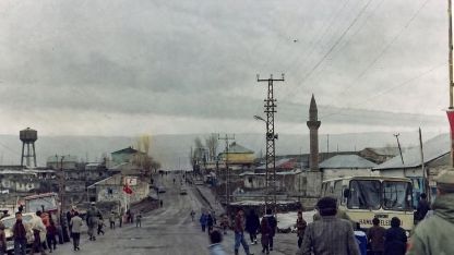 Hamur’da Zaman Yolculuğu: 40 Yıl Öncesinin Kış Manzarası Büyük İlgi Gördü