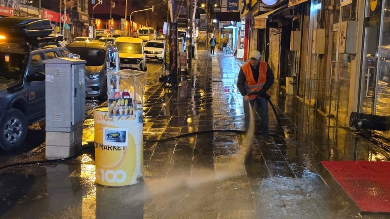 Ardahan’da Sokaklar Bahara Hazırlanıyor: Temizlik İşleri Müdürlüğü’nden Titiz Çalışma