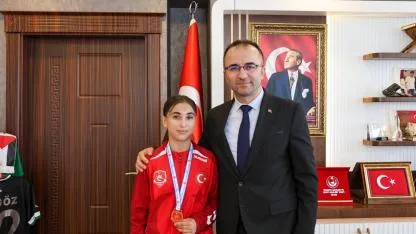 Hiranur Uygun’dan Tarihi Başarı: Iğdır’a Altın Madalya