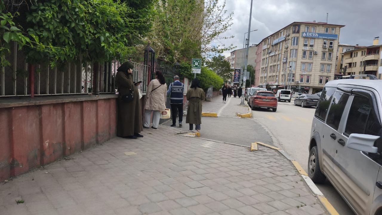 Iğdır’da Okul Önlerinde ‘Huzur’ Mesaisi: Polis Kuş Uçurtmuyor!