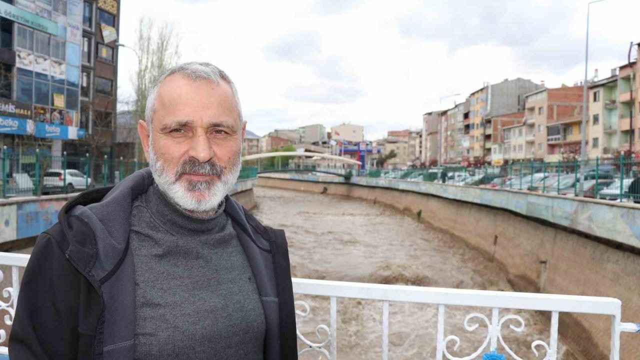 Oltu Çayı’nda Bahar Yükselişi: Kar Erimesiyle Debi Artmaya Başladı