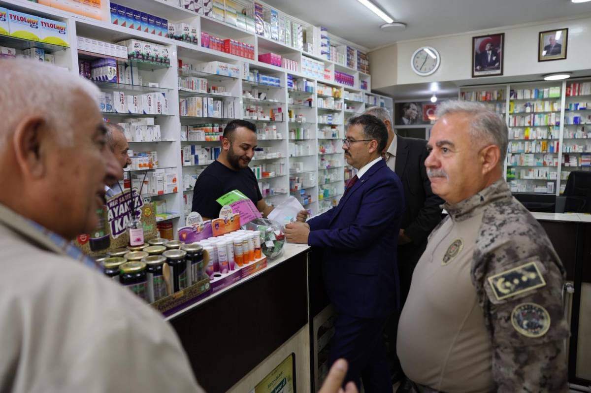 Vali Ercan Turan Esnaf ve Vatandaşlarla Buluştu