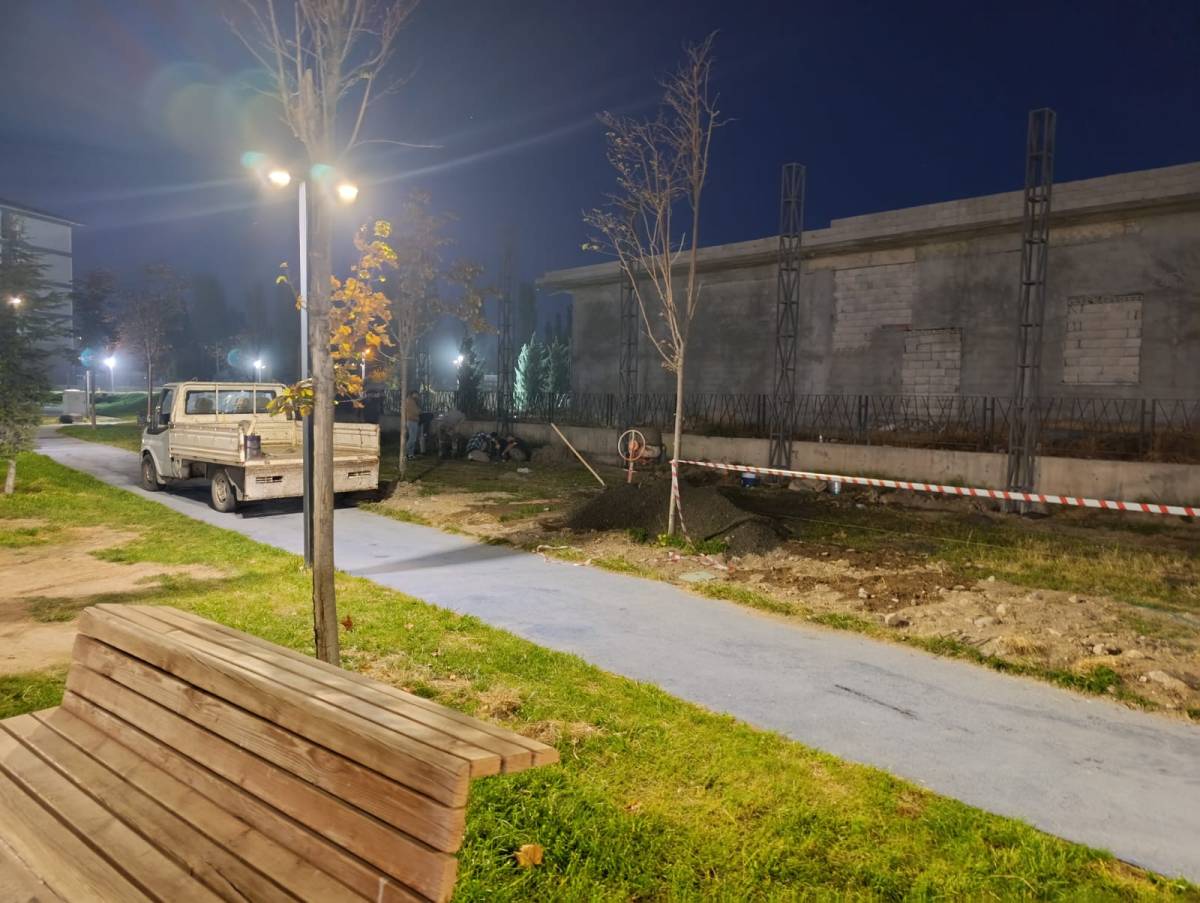 Iğdır Millet Bahçesi Kış Sessizliğine Büründü