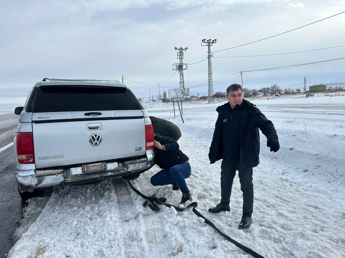 Iğdır’da Karla Mücadele Raporu: 14 Köy Yolu Açıldı, 39 Köyde Çalışmalar Sürüyor