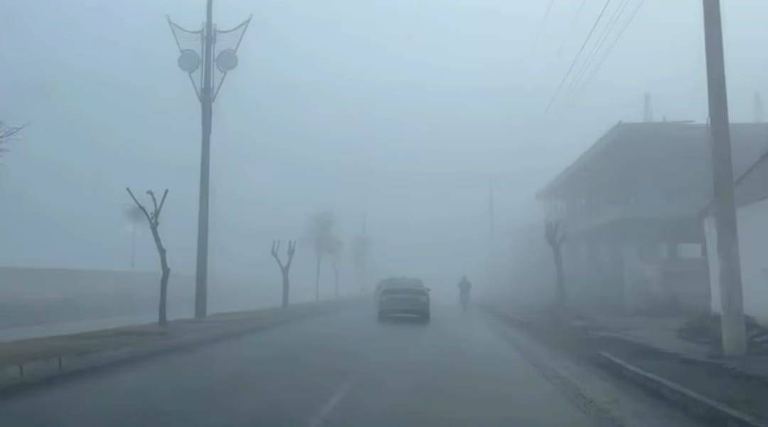 Iğdır'da Hava Kirliliği ve Yoğun Sis Hayatı Olumsuz Etkilemeye Devam Ediyor