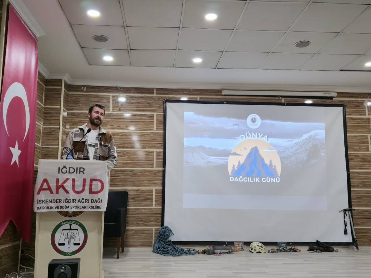 Iğdır’da Dünya Dağcılık Günü Meru Belgeseli ve Söyleşiyle Kutlandı