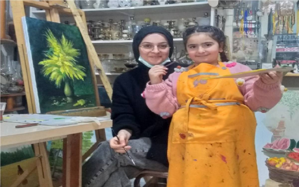 Iğdırlı Gençler Tatili Sanatla Renklendirdi: Antika Sanat Evi’ne Yoğun İlgi