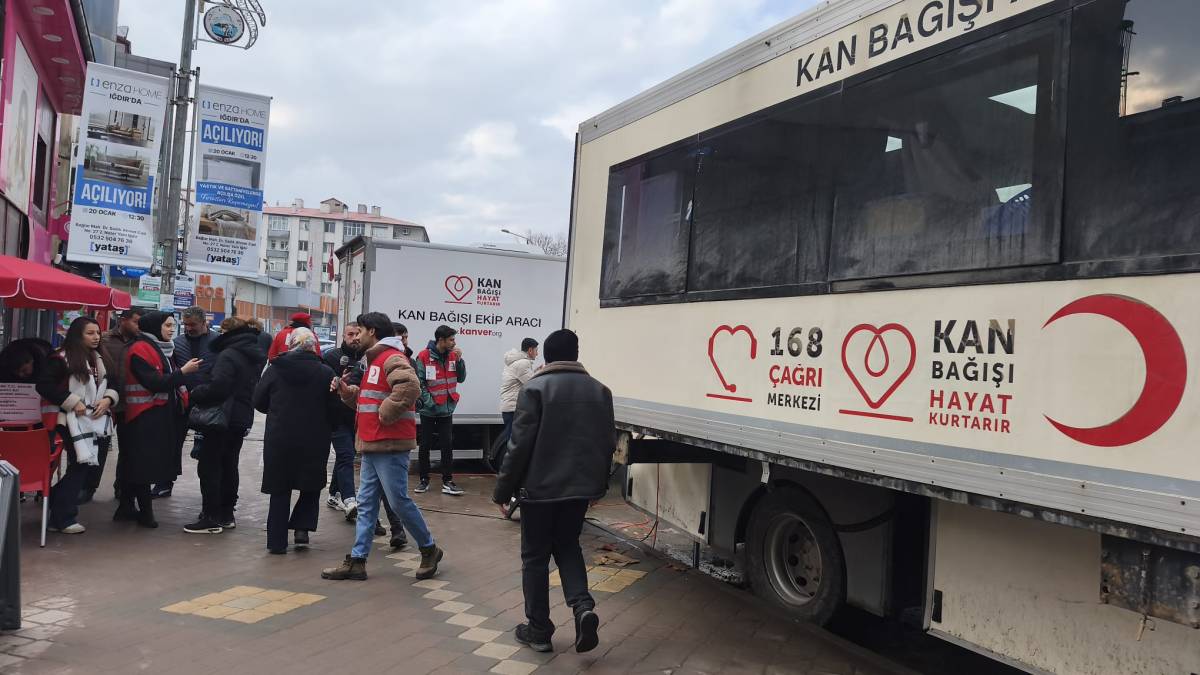 Iğdır El Ele Verdi! Kızılay 