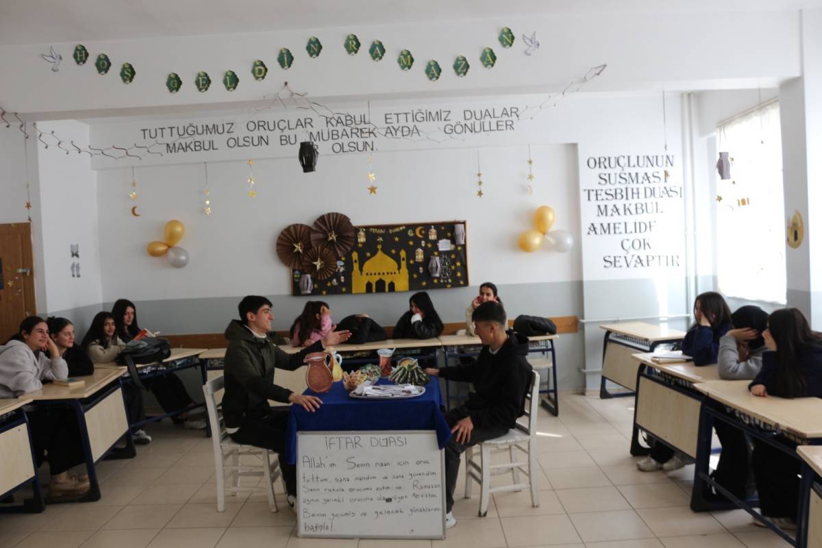 Iğdır'da Ramazan Ruhu Sınıflara Sığmadı!