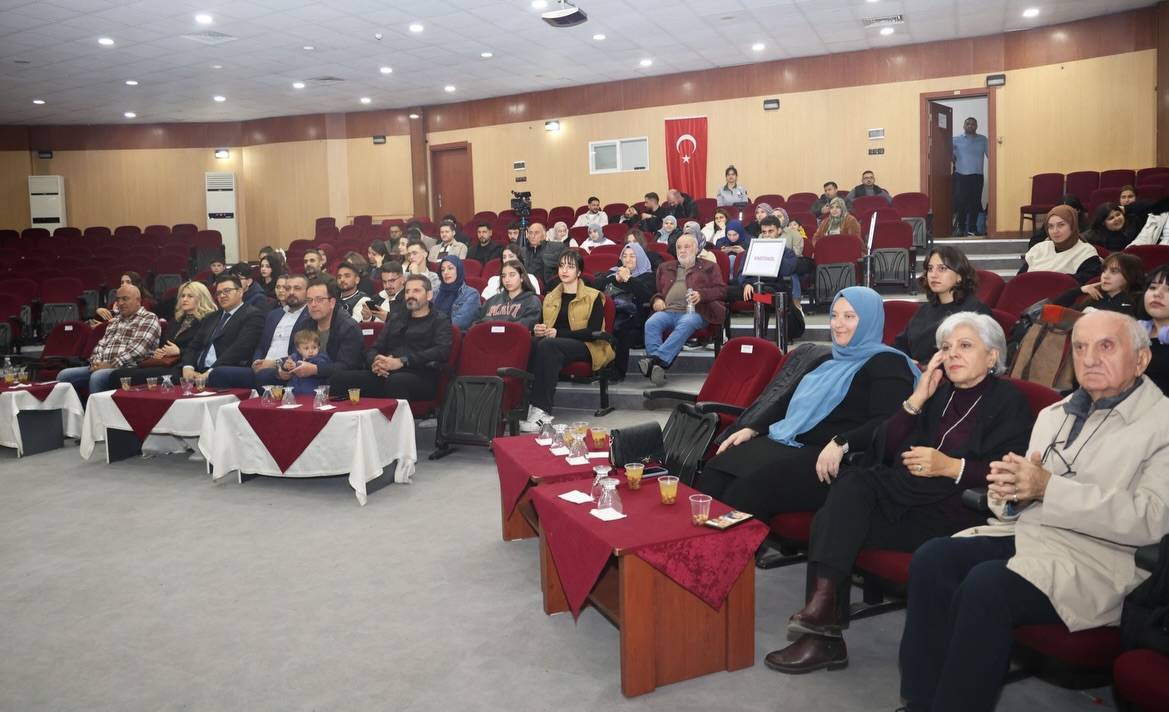 Iğdırlı Sanatçı Erez Serhat’tan Dar Gelirli Çocuklara Bayram Hediyesi