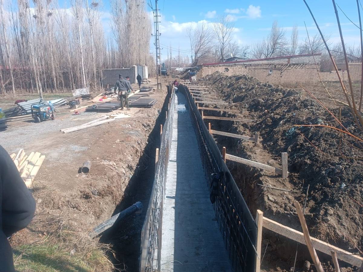 Melekli Beldesinde Sulama Kanalı Çalışmaları Aralıksız Devam Ediyor