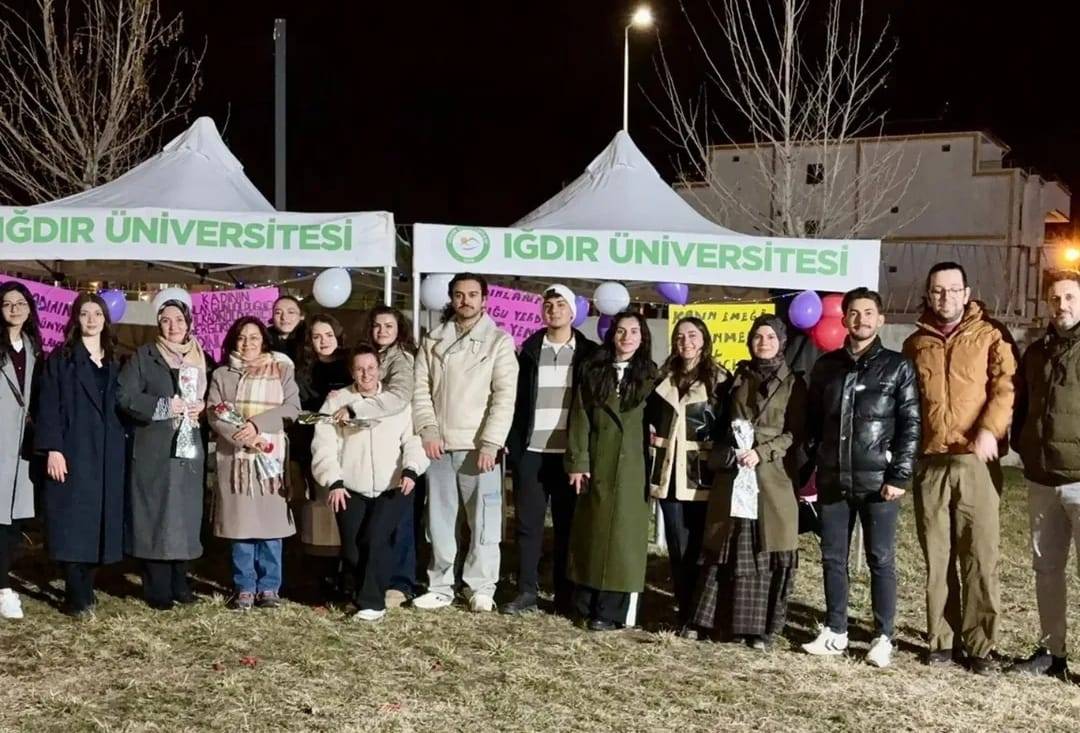 Iğdır’da 8 Mart Rüzgarı: Gökyüzüne Özgürlük Balonları Bırakıldı